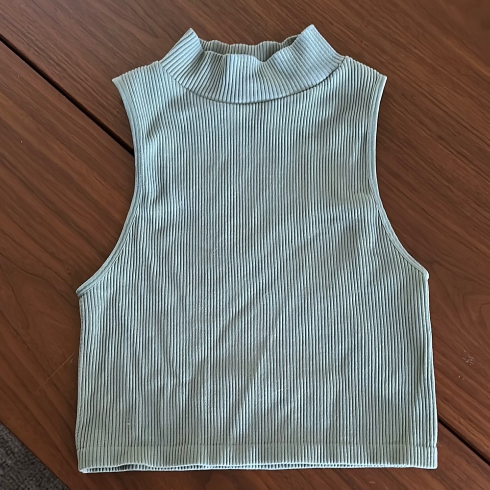 Zara Sleeveless Ribbed Mock Neck Top - Light Green size m-l